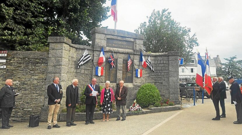 , &Agrave; Locquirec, le maire Gw&eacute;nol&eacute; Guyomach retrace la lib&eacute;ration de la commune pour c&eacute;l&eacute;brer ce 80e anniversaire