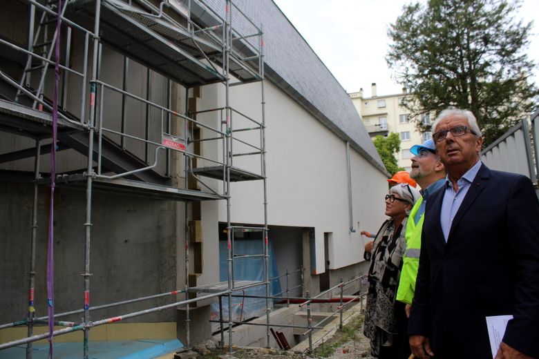 Au Sud, l&rsquo;autre entr&eacute;e, c&ocirc;t&eacute; ville, prend forme.