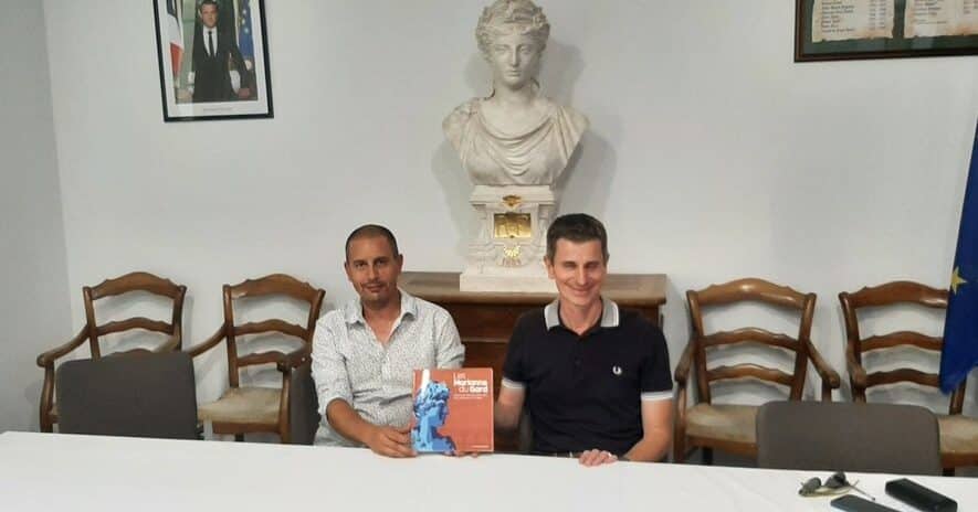 , Un livre sur les Mariannes du Gard pr&eacute;sent&eacute; en mairie