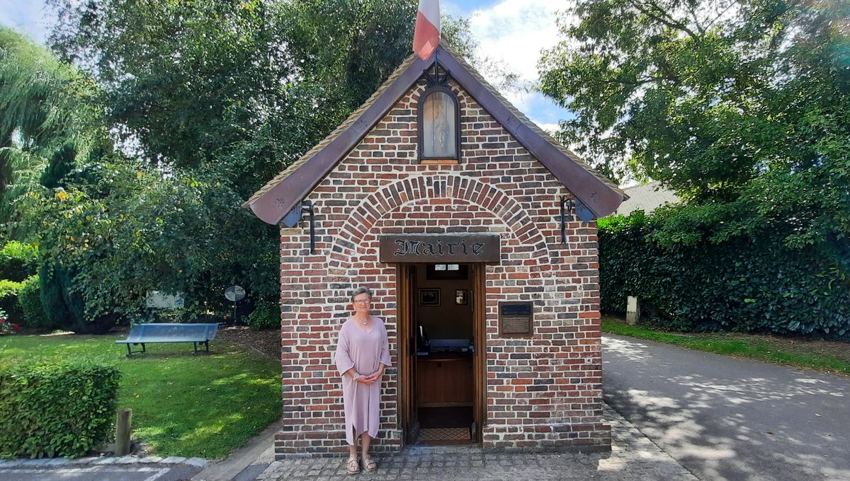, S&Eacute;RIE – L&rsquo;Eure secr&egrave;te, l&rsquo;Eure insolite – La plus petite mairie de France &agrave; Saint-Germain-de-Pasquier