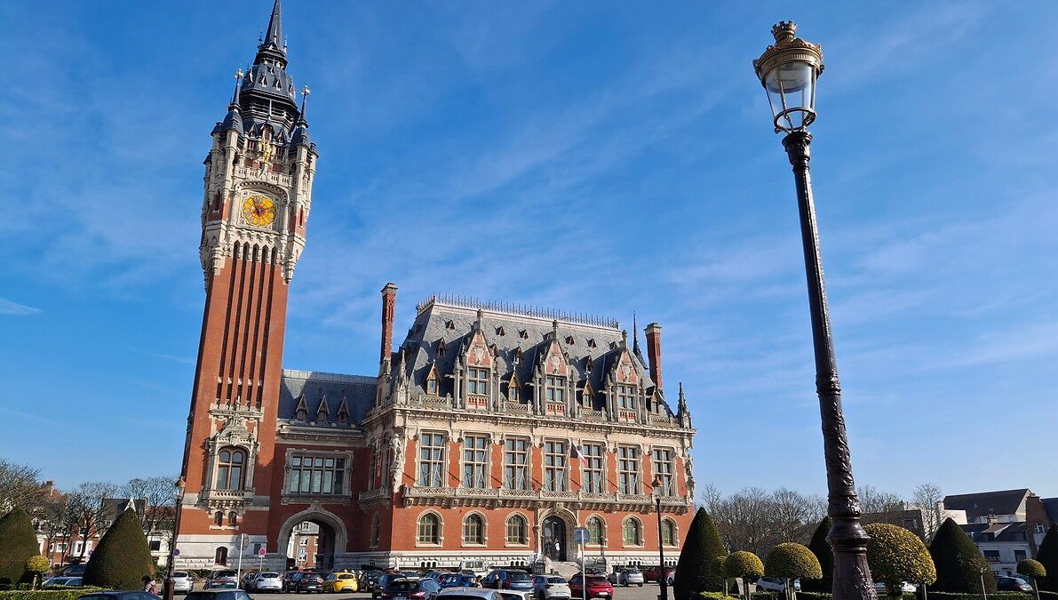 , Pour les 100 ans de son beffroi, la ville de Calais collecte des documents d&rsquo;archives aupr&egrave;s des habitants
