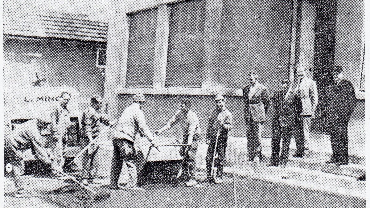 , Dans les archives de &laquo;&nbsp;La Provence&nbsp;&raquo; : en 1966, une place de la mairie flambant neuve &agrave; la Penne-sur-Huveaune